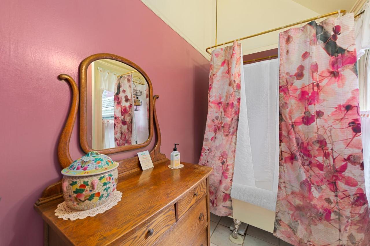 The Gables Wine Country Inn Санта Роза Екстериор снимка